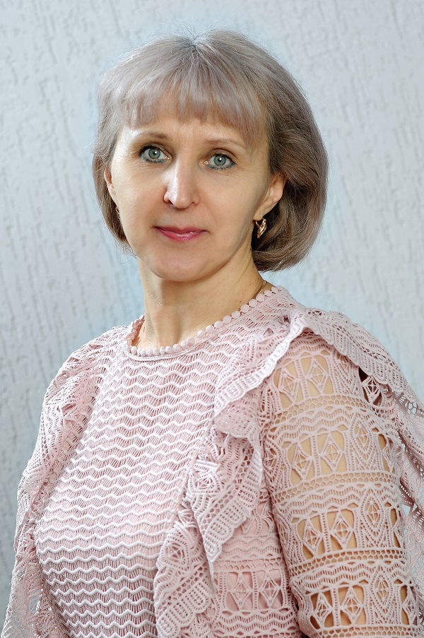 Комарова Светлана Фёдоровна.